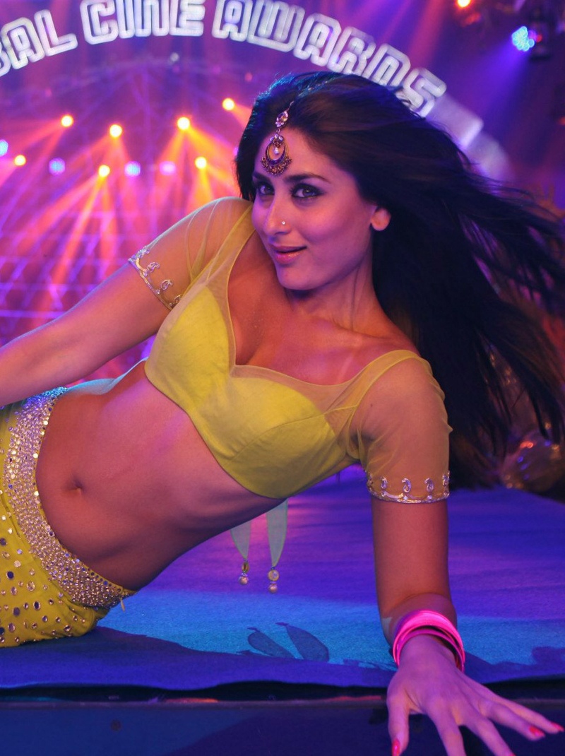 Kareena Kapoor Hot Sexy Navel Show In Heroine Movie 2 Aaaacfs