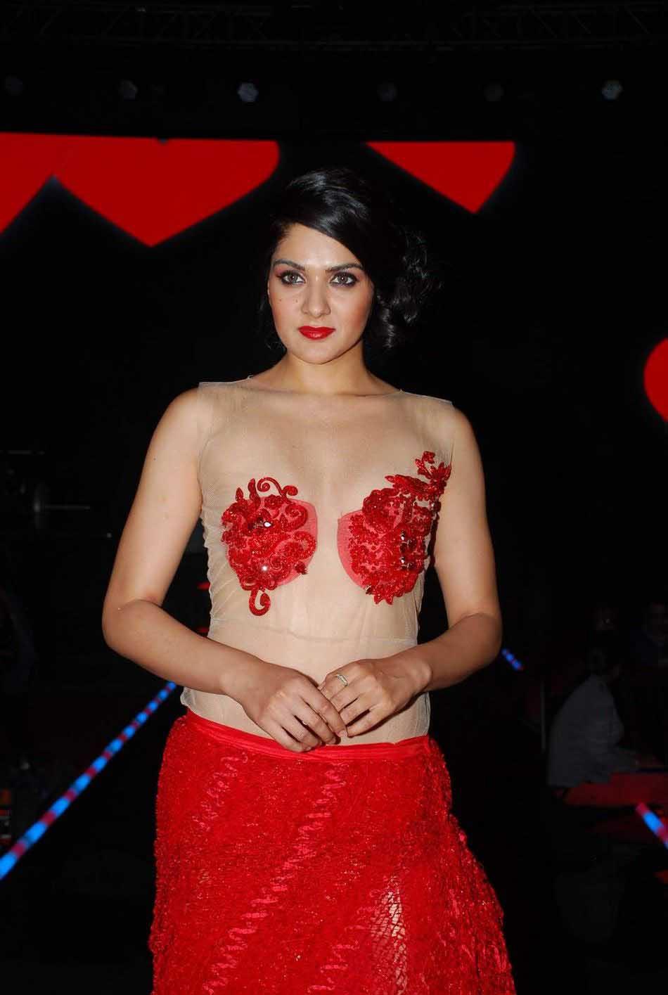 Sakshi Chaudhary Sexy Navel And Cleavage Show In Transparent Dress 7 Aaaboka
