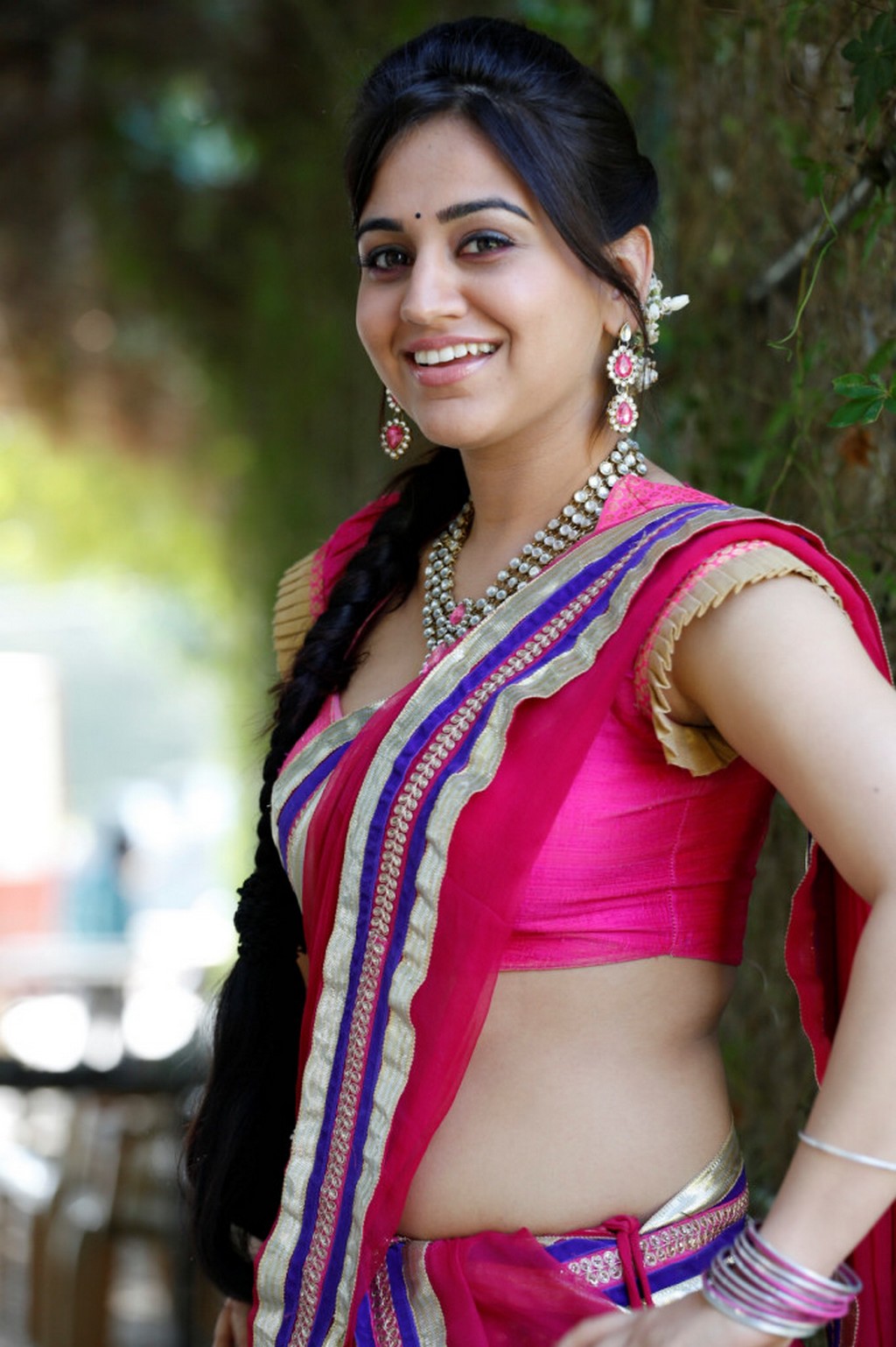 Aksha Pardasany Sexy Navel Show In Saree Photoshoot Stills 451