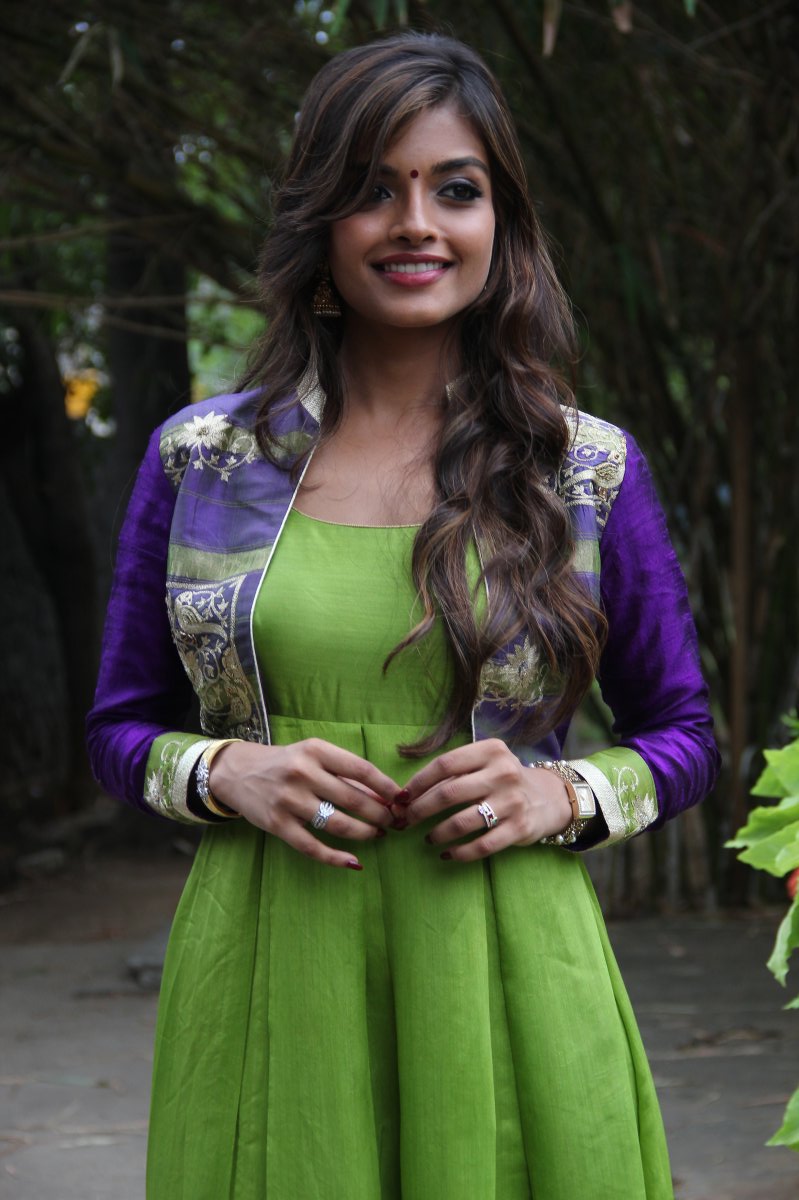 Ashna Zaveri Cute In Green Dress 2 Aaaahoe