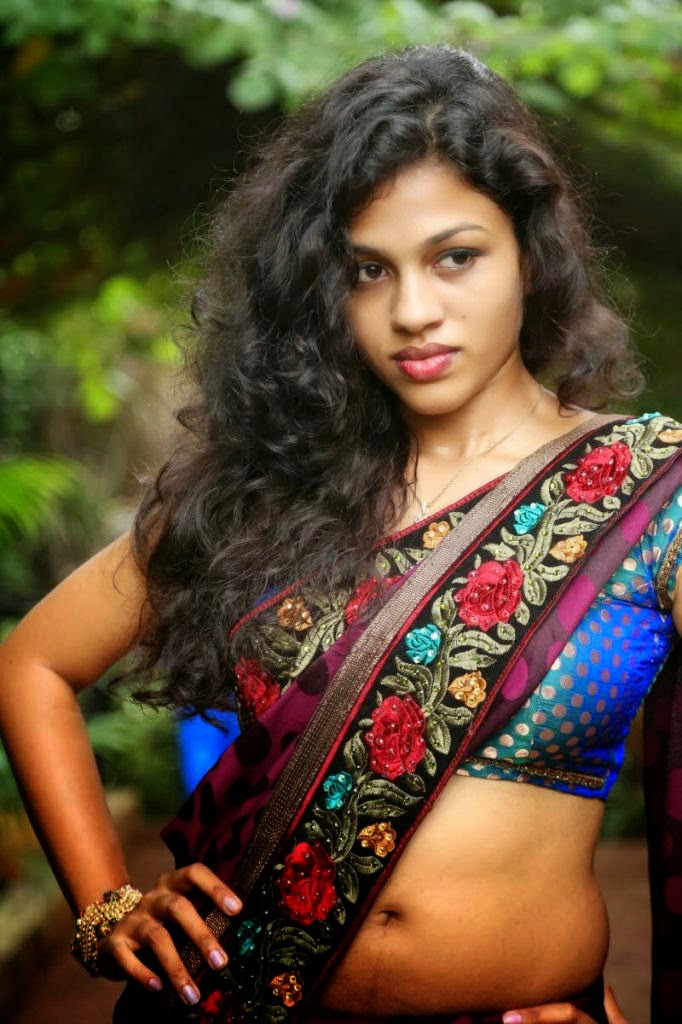 Chaitra Sexy Navel Cleavage Show In Saree Photoshoot Stils 23 Aaaajaq