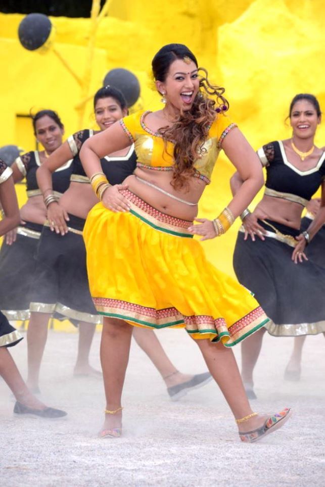 Ester Noronha Navel Show In Half Saree Stills From Bhimavaram Bullodu Movie 13 Aaaadse Aaaaapk
