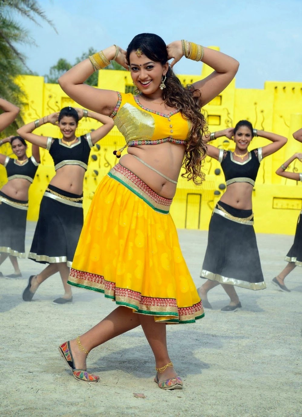 Ester Noronha Navel Show In Half Saree Stills From Bhimavaram Bullodu Movie 5 Aaaarlw Aaaacnk