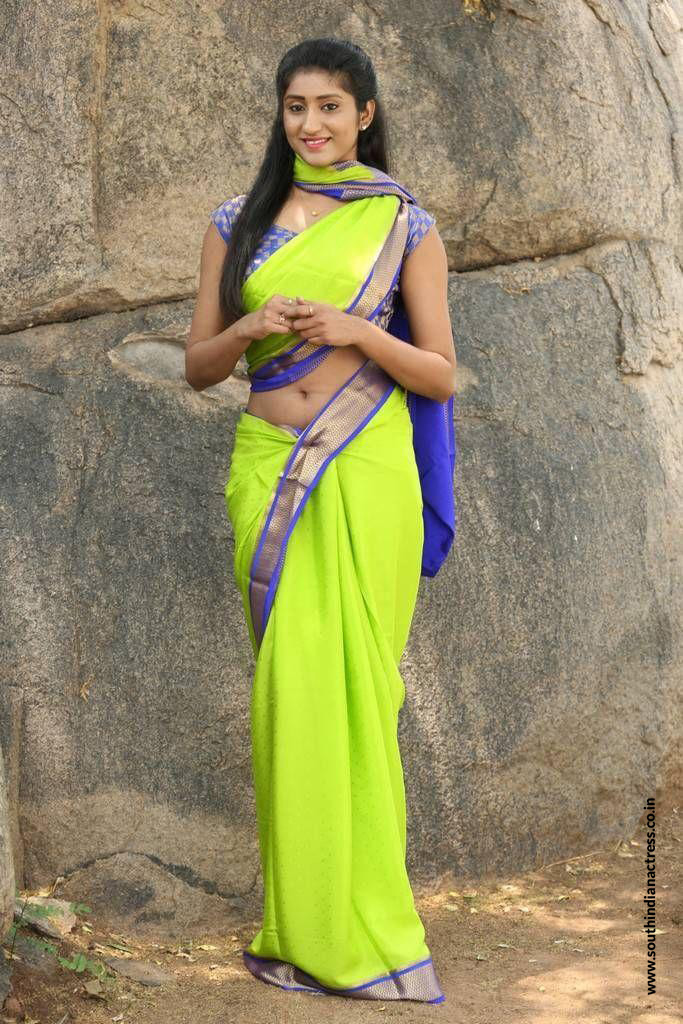 Sravani Yadav Sexy Navel Show In Saree At Silk India Expo 2018 Curtain Raiser 5 Aaabhsy