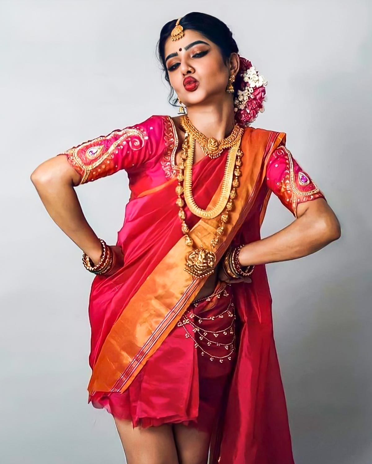 Pavithra Lakshmi Sexy Thigh Show In Half Saree Latest Photoshoot Stills Hs