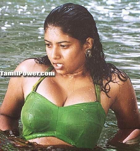 Sanghavi Yesteryear 90s Actress Sexy Navel And Cleavage Show Photos Collection 4H