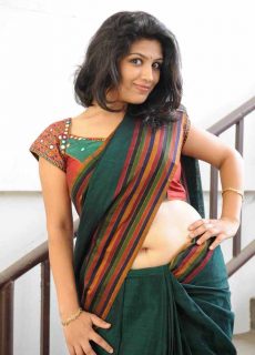 Actress Supriya Aysola Sexy Navel Show In Saree Photoshoot Stills