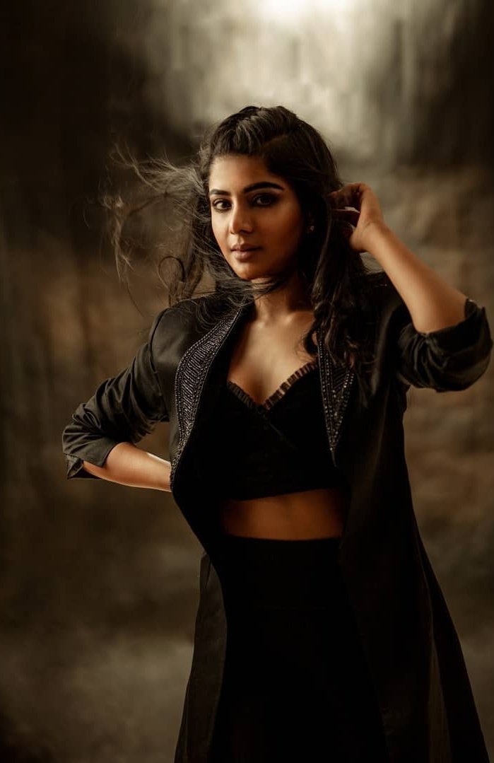 Actress Pavithra Lakshmi Hot Sexy Cleavage Show Photoshoot Stills 01