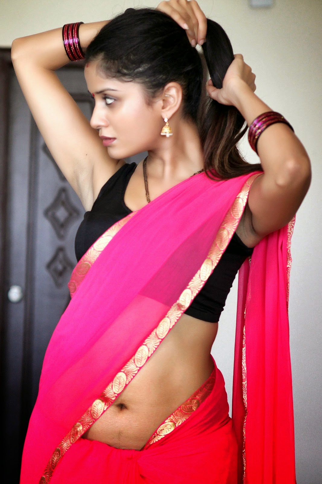 Actress Anukriti Sharma Hot Sexy Navel Cleavage Show In Saree From Sridevi Movie 01