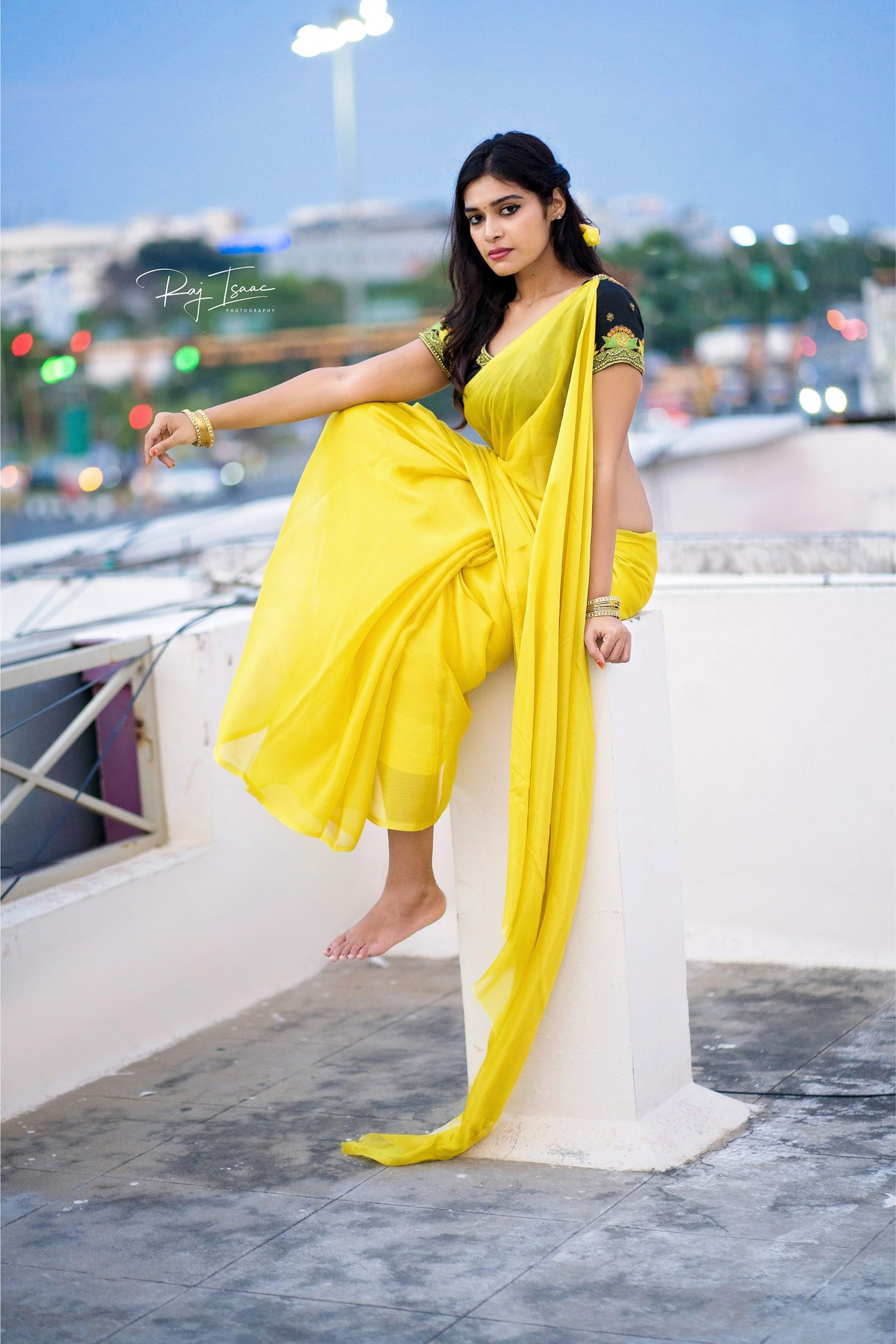 Actress Dharsha Gupta Hot Sexy In Yellow Saree Photoshoot Stills 4H
