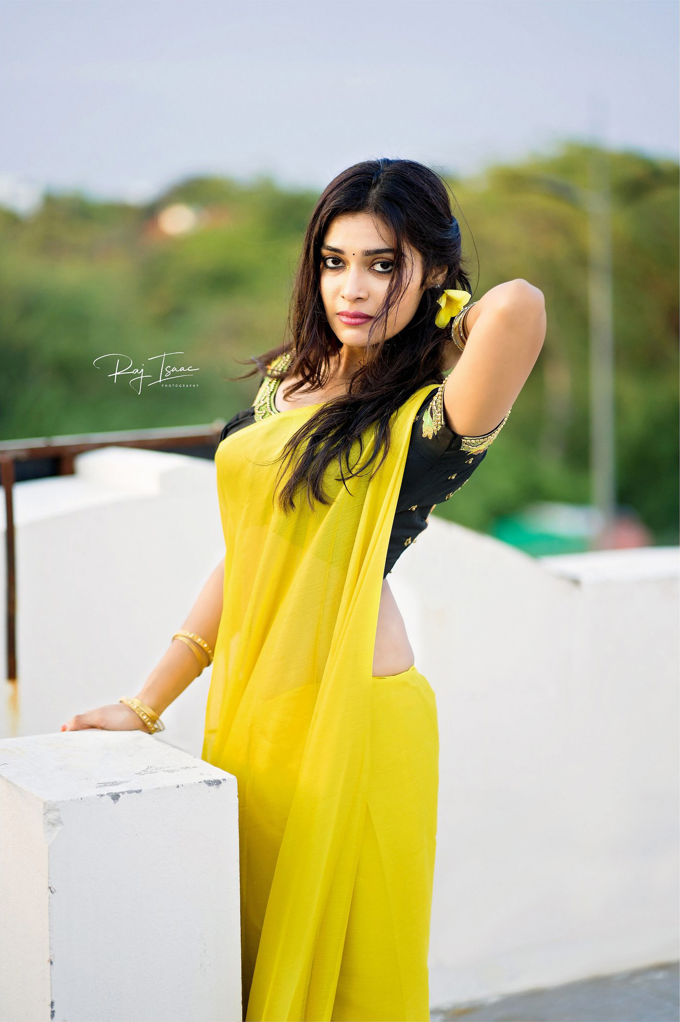 Actress Dharsha Gupta Hot Sexy In Yellow Saree Photoshoot Stills 59
