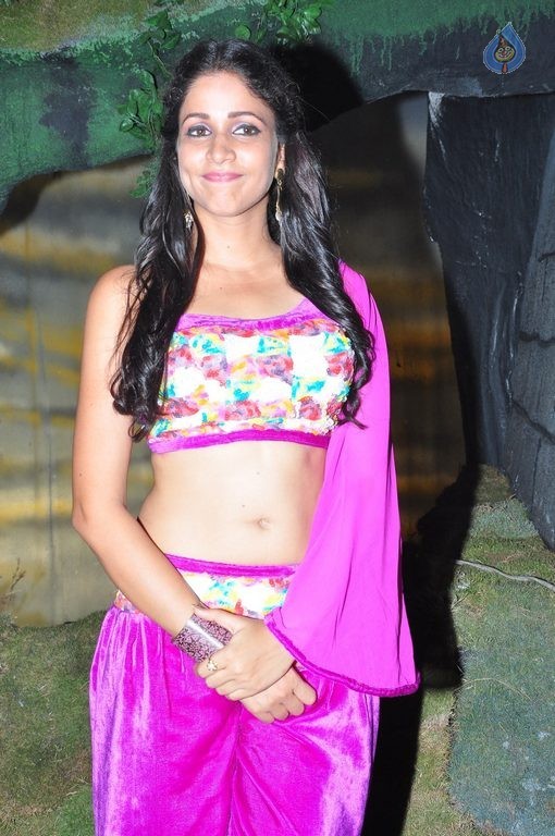 Actress Lavanya Tripathi Hot Sexy Navel Show Photos 41