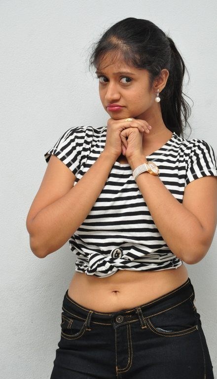 Actress Sandeepthi Hot Sexy Navel Show In Jeans T Shirt Photoshoot Stills 2H