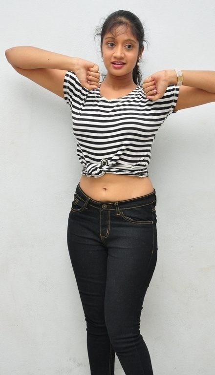 Actress Sandeepthi Hot Sexy Navel Show In Jeans T Shirt Photoshoot Stills 41