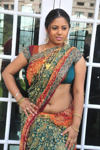 Actress Sunakshi Hot Sexy Navel Show In Saree Spicy Photoshoot Stills 01