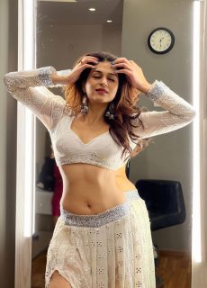 Actress Shraddha Das Hot Sexy Navel & Cleavage Show At Bigg Boss Telugu Dance Performance