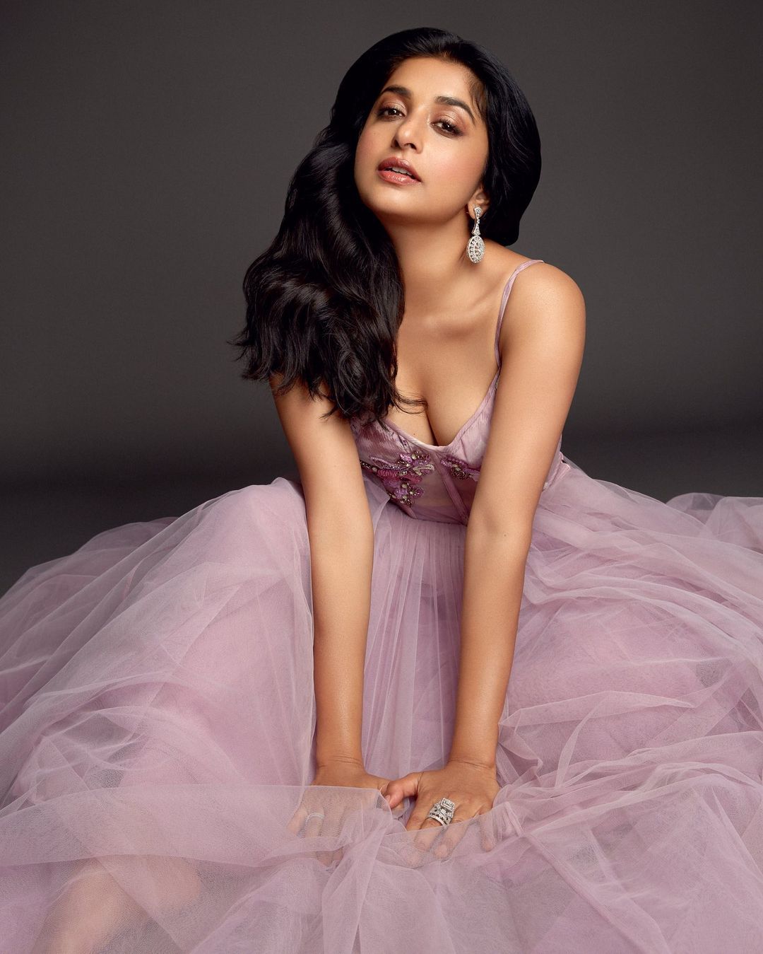 Actress Meera Jasmine Hot Sexy Cleavage Show In Pink Dress Photos 1