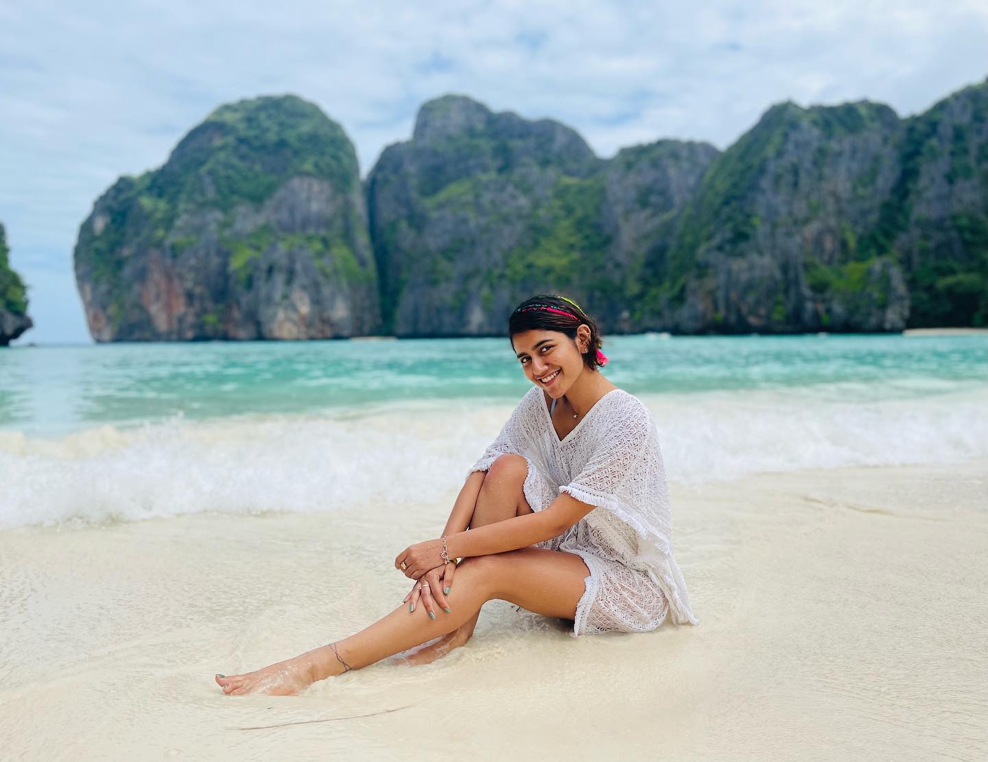 Wink Girl Priya Prakash Varrier In Bikini Look From Thailand Vacation Hot Sexy Photos 3