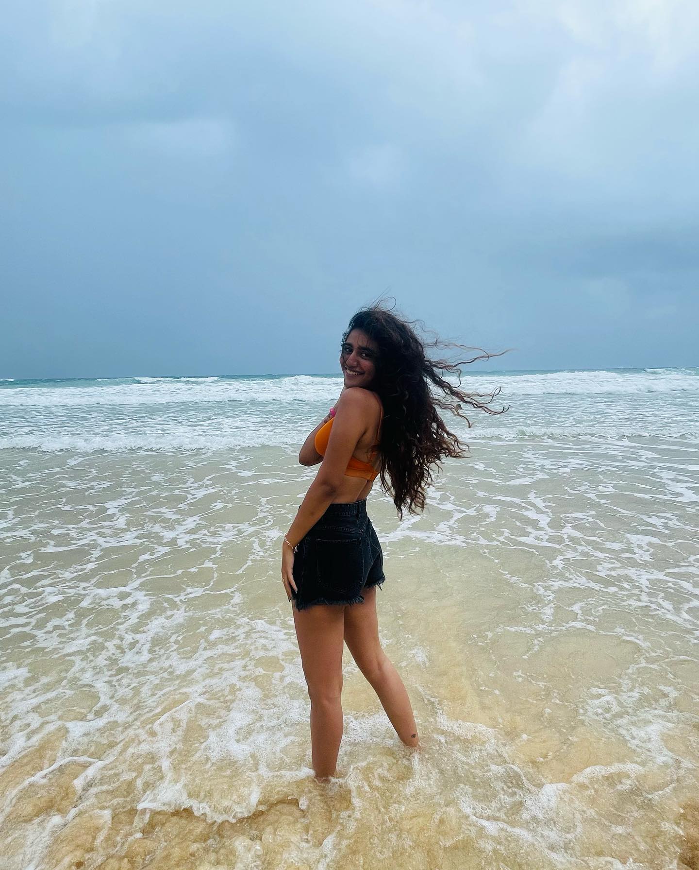 Wink Girl Priya Prakash Varrier In Bikini Look From Thailand Vacation Hot Sexy Photos 7
